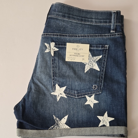 Fidelity Malibu Boyfriend Short ~ 31 - Picture 1 of 7